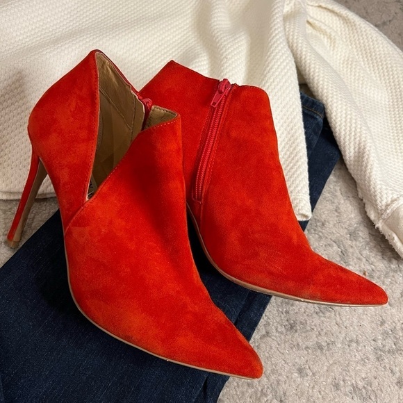 Steve Madden red suede heel booties Sz 8.5 - Picture 1 of 8
